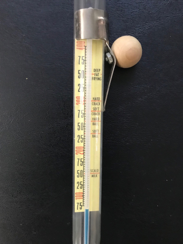 Vintage (USA) Kitchen Thermometer (Candy, Icing, Deep Fat) in Kitchen & Dining Wares in Bedford - Image 3