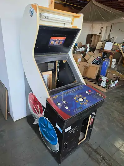 Golden Tee Fore arcade cabinet pour projet Mame, restauration, View more