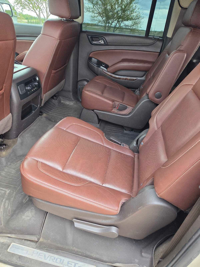 2017 Chevrolet Suburban in Cars & Trucks in Red Deer - Image 4