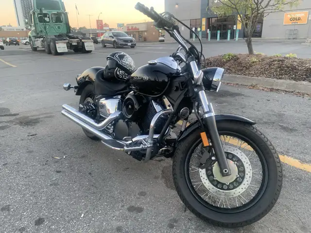 Yamaha vstar 1100cc 2009 in Street, Cruisers & Choppers in Markham / York Region - Image 2