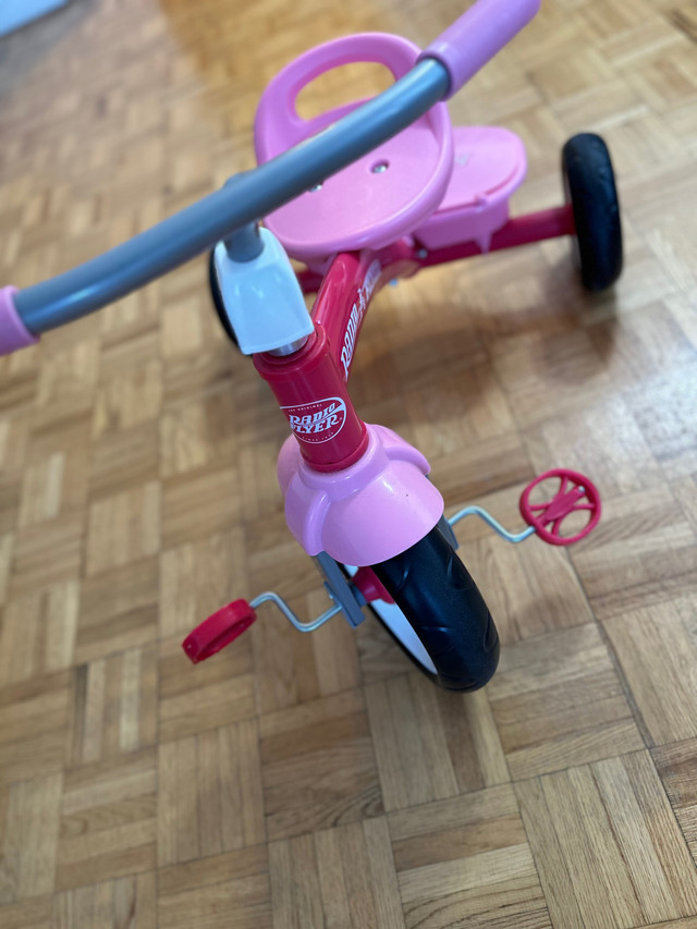 Radio flyer pink rider trike dans Enfants  à Ville de Toronto - Image 3