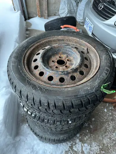 205/55/16 winter tires on steel rims. Rims came off Toyota Corolla 5x.114.3 Fits many other cars asw...