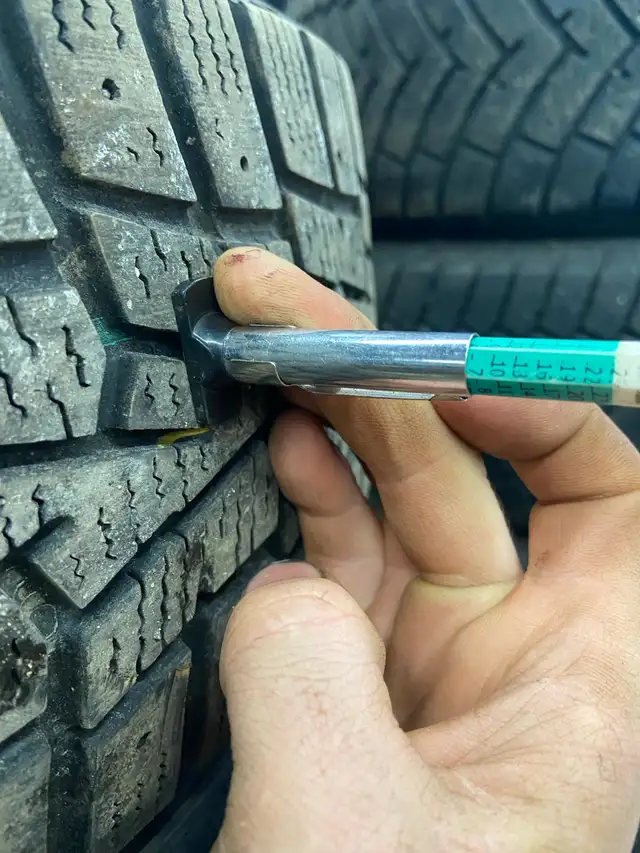 2013 Hyundai Elantra Winter Tires and Rims in Tires & Rims in Oshawa / Durham Region - Image 5