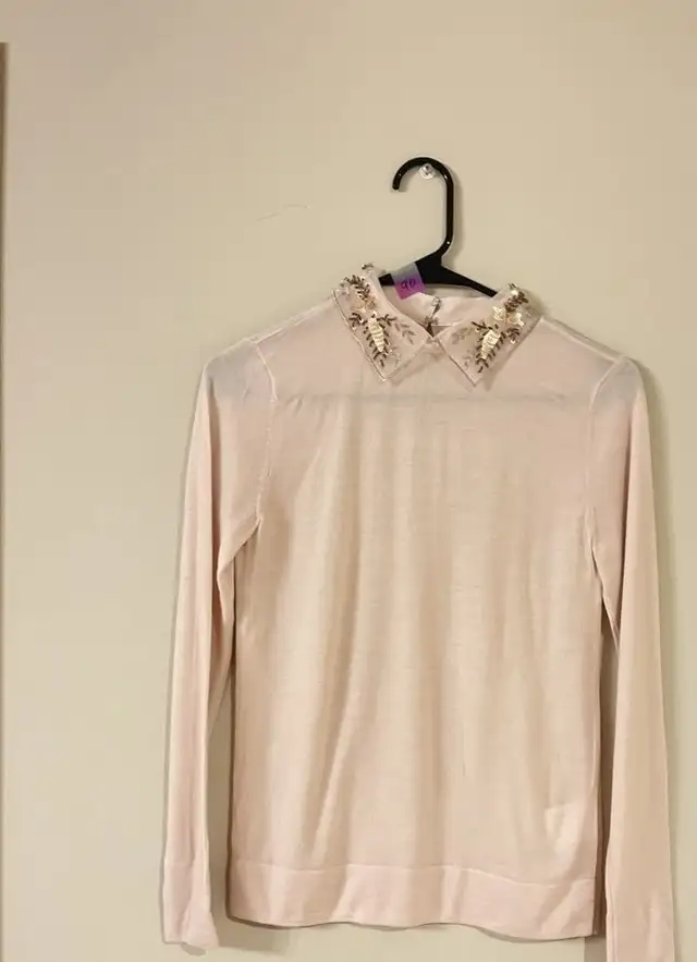 AN SIZE : X SMALL BRAND NEW  DESIGNER 100 % WOOL SWEATER  BY ''