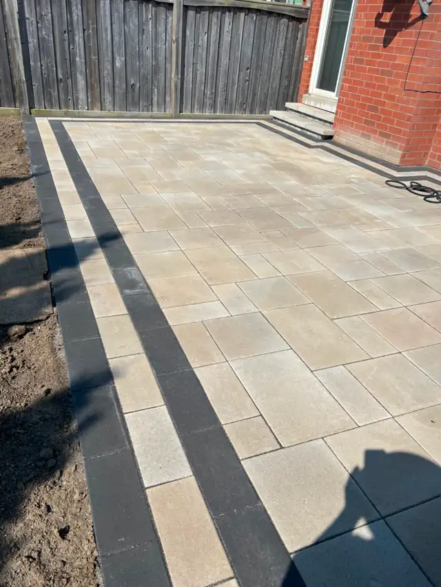 J&L Interlocking Landscaping Grass Wooden Fence Retaining Wall in Interlock, Paving & Driveways in City of Toronto - Image 9