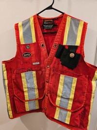 pioneer safety construction vest . large