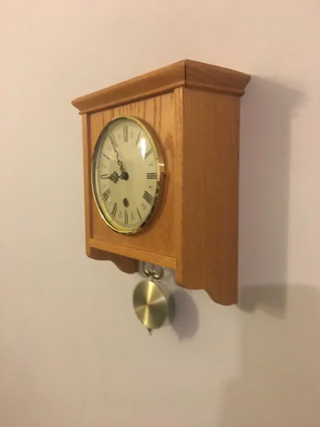 Wooden winding wall clock with Germany movement. 11”x9”x5”. in Home Décor & Accents in Markham / York Region - Image 3