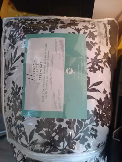 Home Suite Comforter Set queen, View more