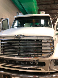 Mobile windshield for trucks