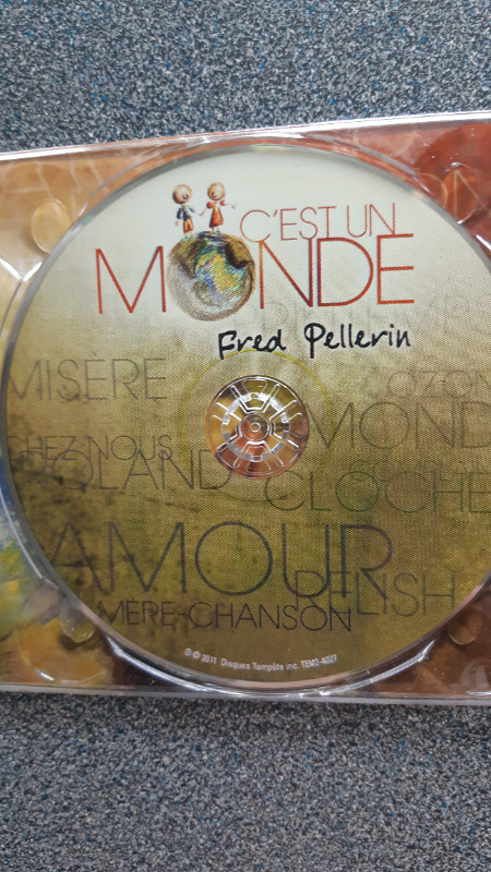 Cd musique Fred Pellerin C'est un Monde Music CD dans CD, DVD et Blu-ray  à Lévis - Image 2