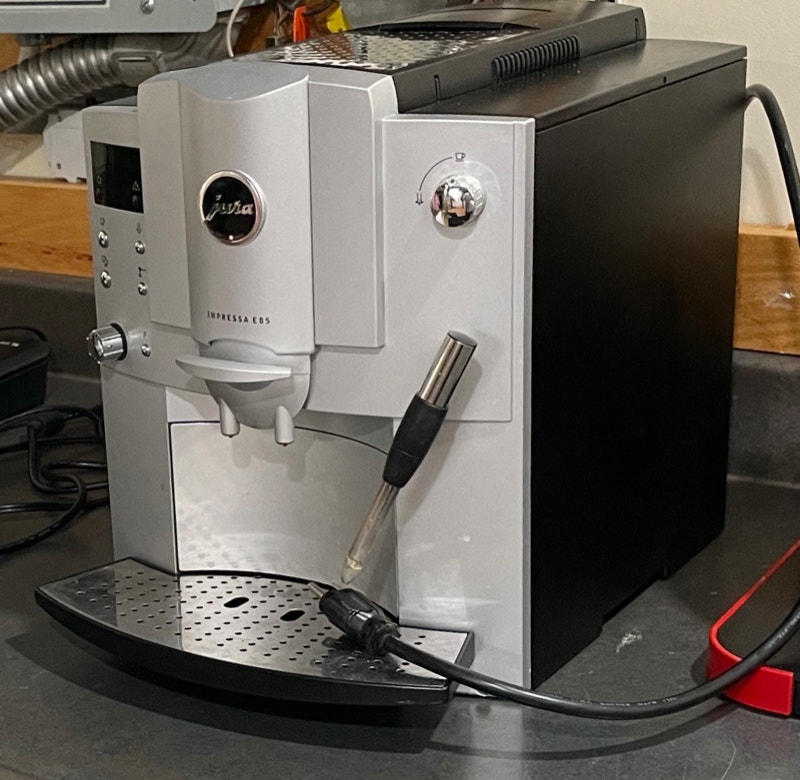 Cafetière Jura E85 Machines à café Rimouski / BasStLaurent Kijiji