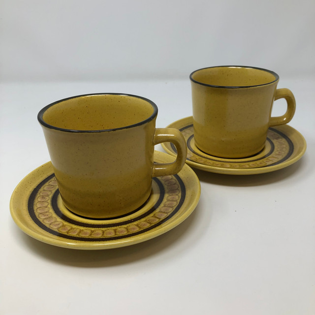 Franciscan England Honeycomb Coffee Cup & Saucer Pair in Arts & Collectibles in Kitchener / Waterloo