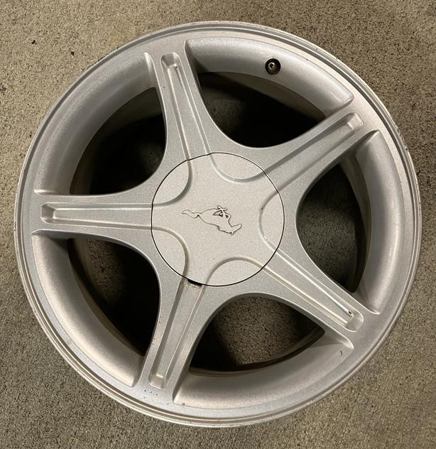 1999 Ford Mustang GT 17x9 Rims in Tires & Rims in Victoria - Image 3