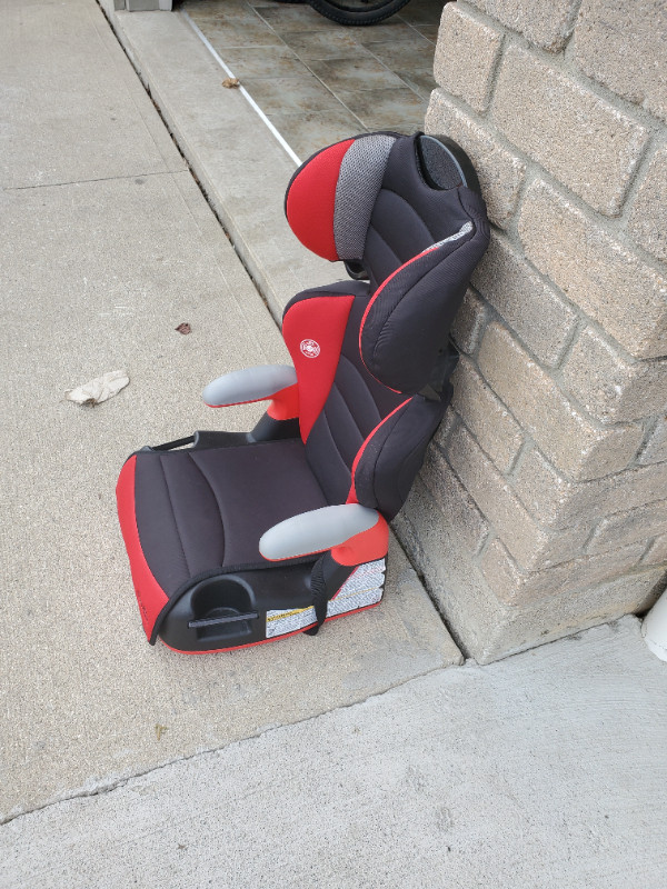 Booster Car Seat with high Back Rest in Strollers, Carriers & Car Seats in Leamington - Image 2