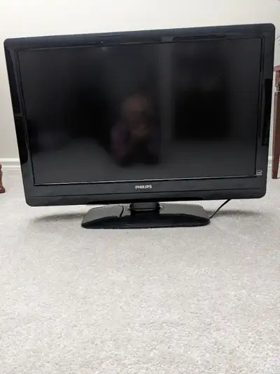 Philips TV 30.5 inches wide and 22. 5 inches high (including the pedestal) Without the pedestal, the...