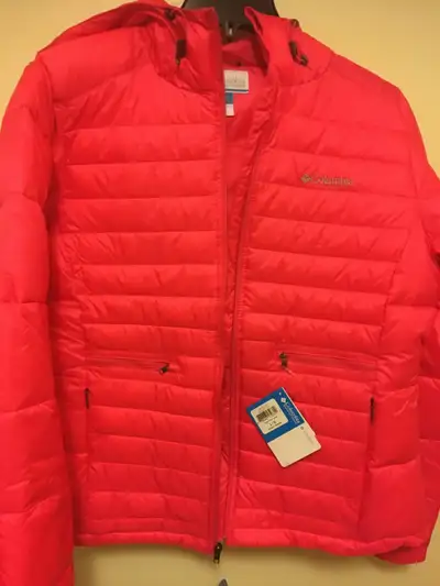NEW LADIES COLUMBIA SKI JACKET TAGS ATTACHED, View more