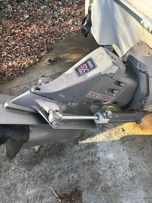 17 foot Sunbird Boat with Low Hours Volvo Inboard in Powerboats & Motorboats in Kelowna - Image 4