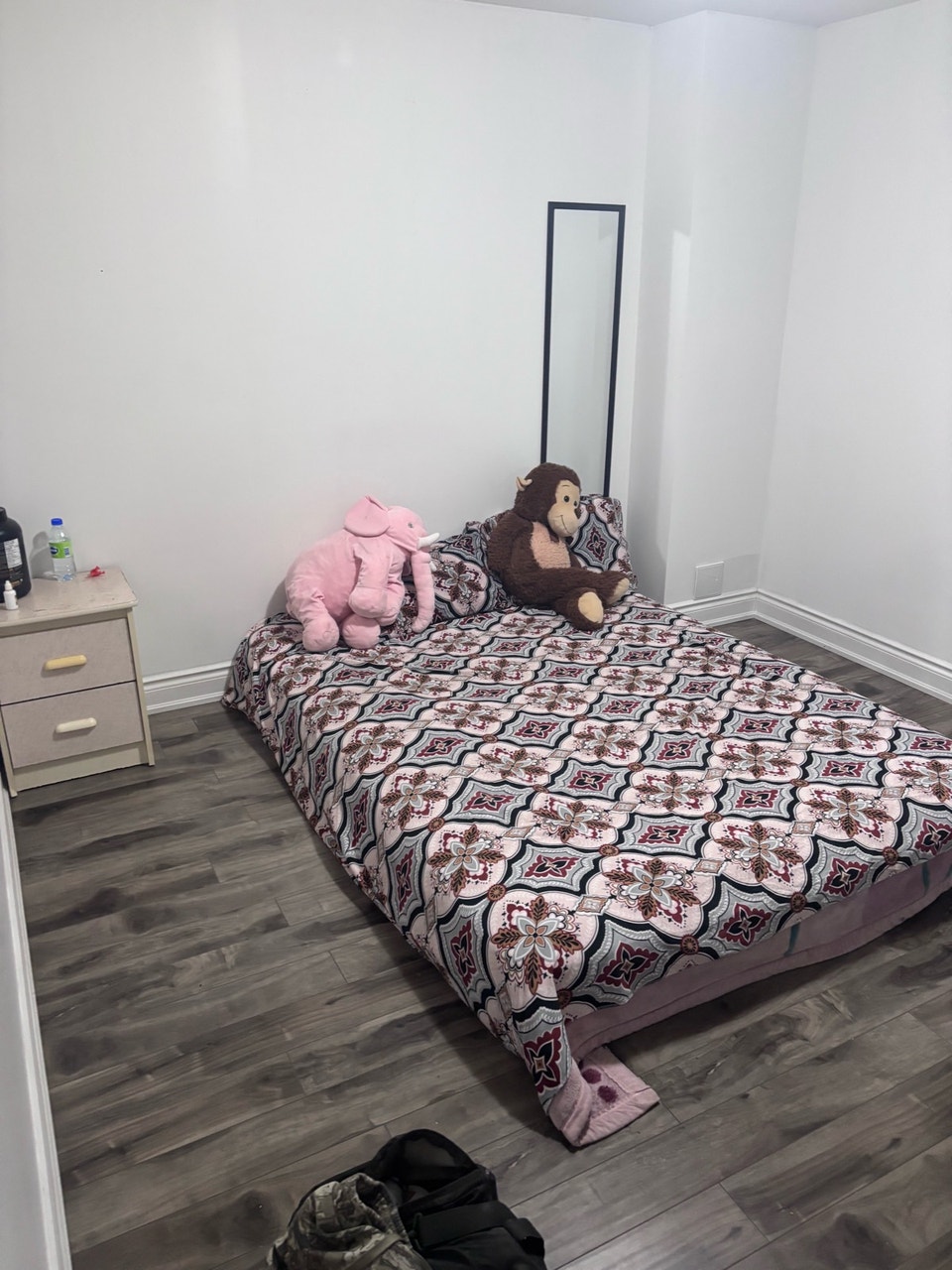 2 bedroom bsmt apartment, NOV 1 2