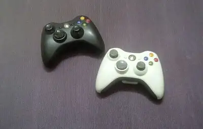 Official Xbox 360 controllers $30 each