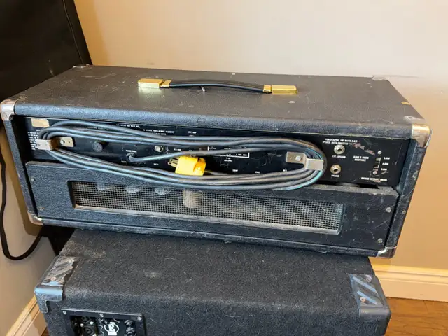Ampeg V-4B Bass Head595521276478105602