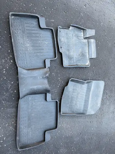Floor mats for 2018 Mitsubishi Outlander, View more