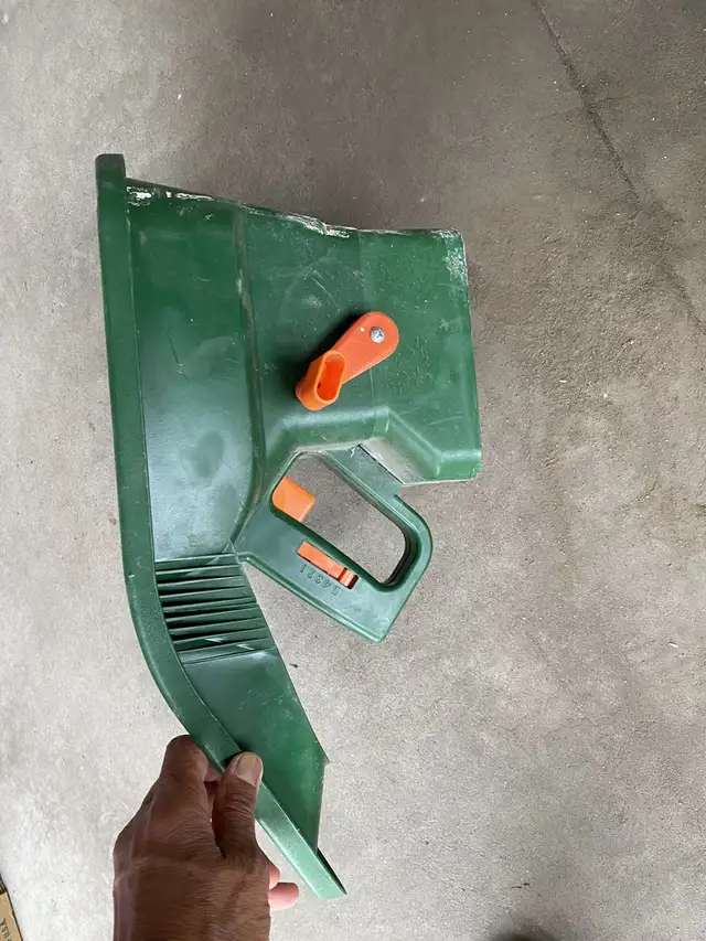 Scotts  Seed / Fertilizer Spreader