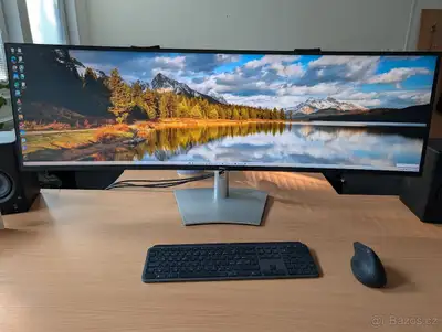 - 49' inch ultra wide 32:9 ratio - Mint condition - Non Smoking environment - Dell warranty until Ma...