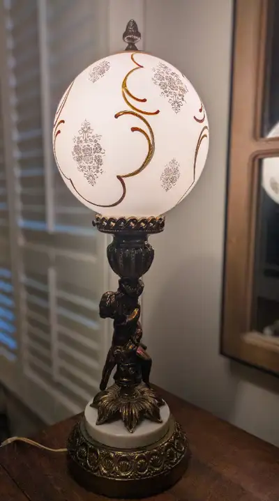 Vintage table lamp PLS read description, View more