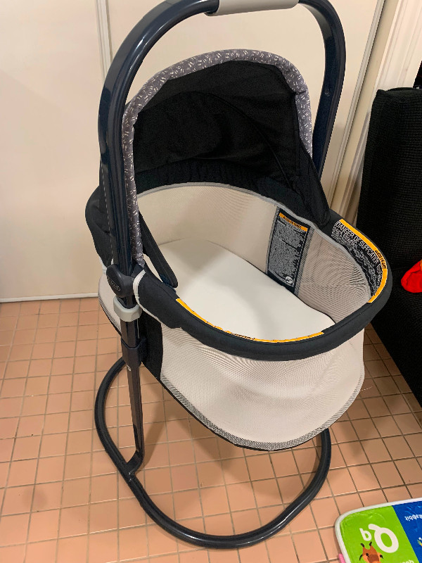 Baby bassinet - gently used in Cribs in City of Toronto
