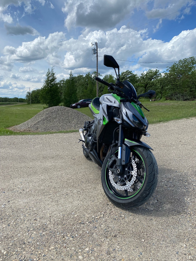 2016 Kawasaki z1000 abs  in Sport Bikes in Portage la Prairie - Image 4