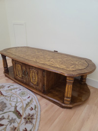Set Coffee table / chest & two side tables