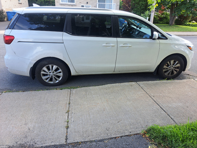 Kia Sedona 2016 dans Autos et camions  à Longueuil/Rive Sud - Image 4