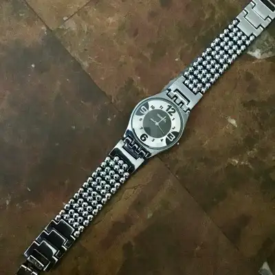 Vintage Swacth watch unisex battery and crown to be replace., View more