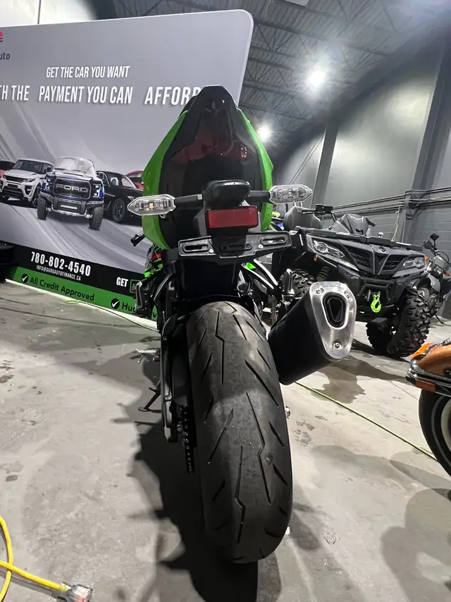 2024 Kawasaki ninja ZX-6R in Sport Bikes in Edmonton - Image 4