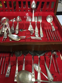 Wanted * Sterling silverware cutlery set