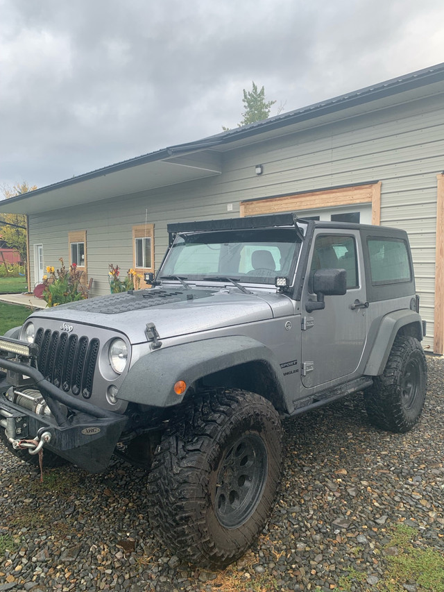 2014 jeep in Cars & Trucks in Nelson - Image 2