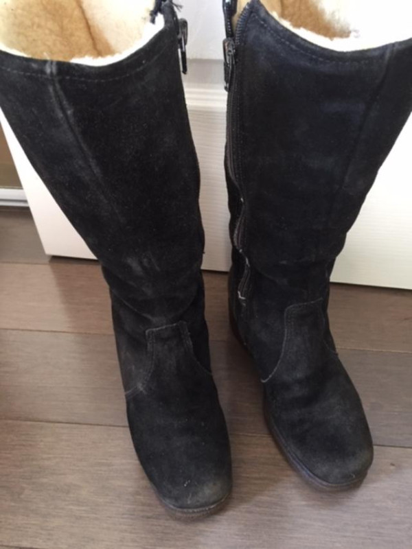 Woman Pajar Suede Leather Winter snow boots Waterproof Size 5.5 in Women's - Shoes in Markham / York Region