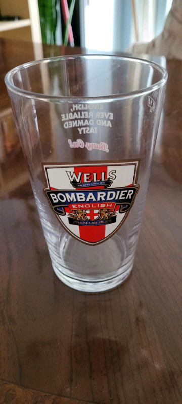 Verre à bière de WELLS  BOMBARDIER Royaume-Uni. dans Art et objets de collection  à Longueuil/Rive Sud