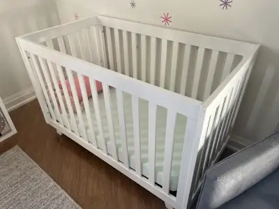 Storkcraft Beckett 3 in 1 Convertable Crib, View more