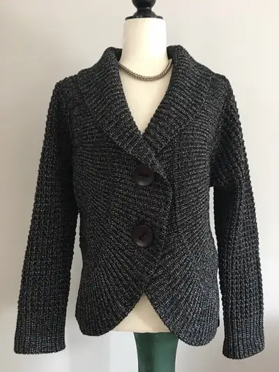 Sympli Jacket Size medium, View more