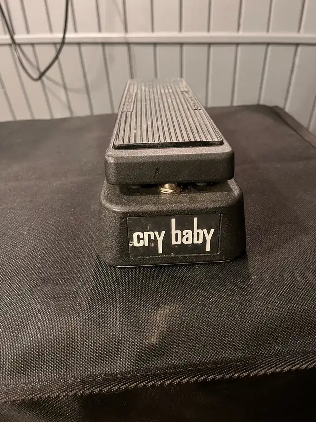 Dunlop Crybaby Wah Pedal  in Amps & Pedals in London - Image 2