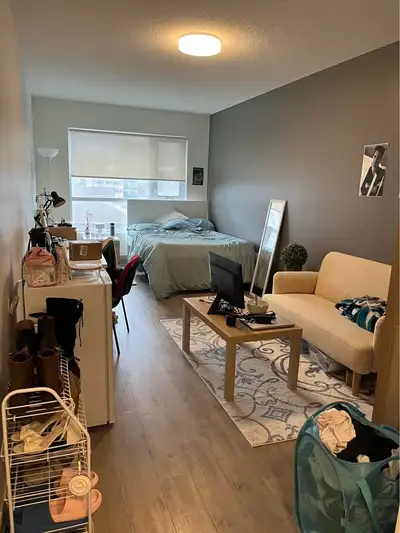 HESPELER HOUSE - ENSUITE LEASE TAKEOVER