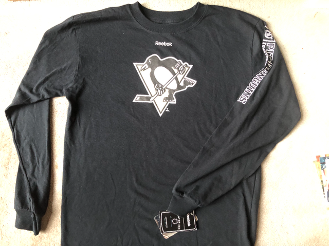BRAND NEW (tags attached) - PITTSBURGH PENGUINS SHIRT - XL 18-20 in Other in Hamilton - Image 2