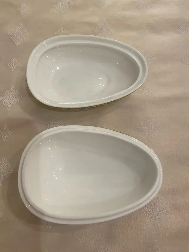 Coalport Egg in Arts & Collectibles in Mississauga / Peel Region - Image 4