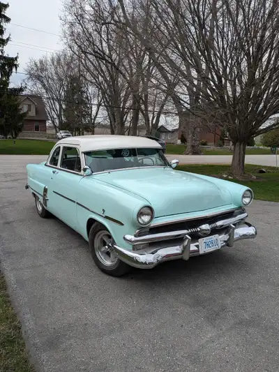 Rebuilt transmission and motor, new interior and paint, 3 speed shift on the floor, complete re-wiri...