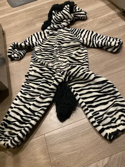 Adorable and cozy zebra costume — perfect for Halloween, school events, or dress-up fun! Made with s...