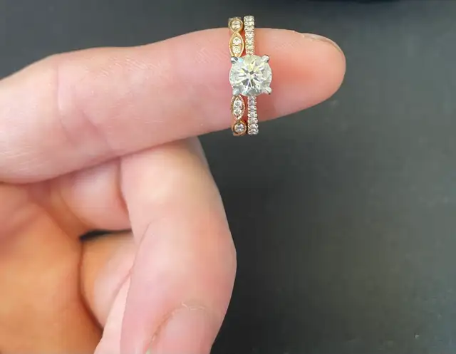 Engagement & Wedding Ring Set – 18K Gold – $12,500 Appraisal63860082180353121