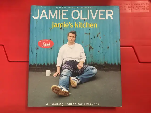 Jamie Oliver - Jamie’s Kitchen (Autographed book) in Non-fiction in Mississauga / Peel Region - Image 2