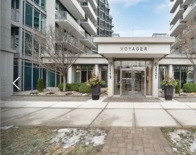 Perfect for First-Time Home Buyers! Welcome to this bright, high-floor condo offering beautiful lake...