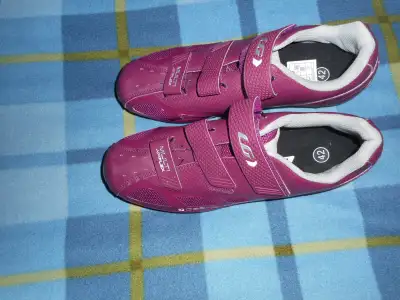 LG Louis Garneau  Multi Air Flex SPD Clipless Strap Bicycle Shoe, View more